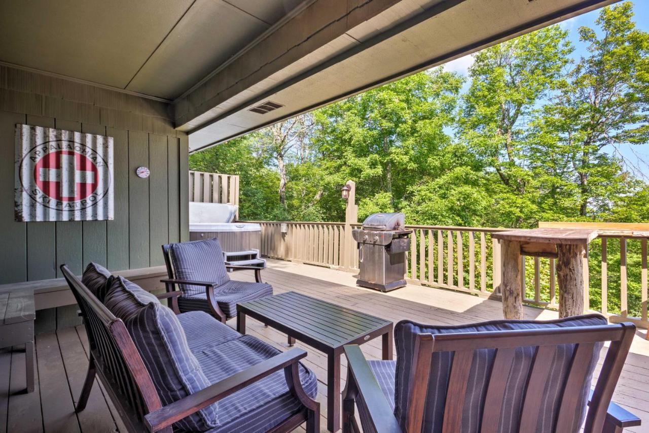 Cabin With Hot Tub And Mountain Views Less Than 5 Mi To Boone بيوينغ روك المظهر الخارجي الصورة