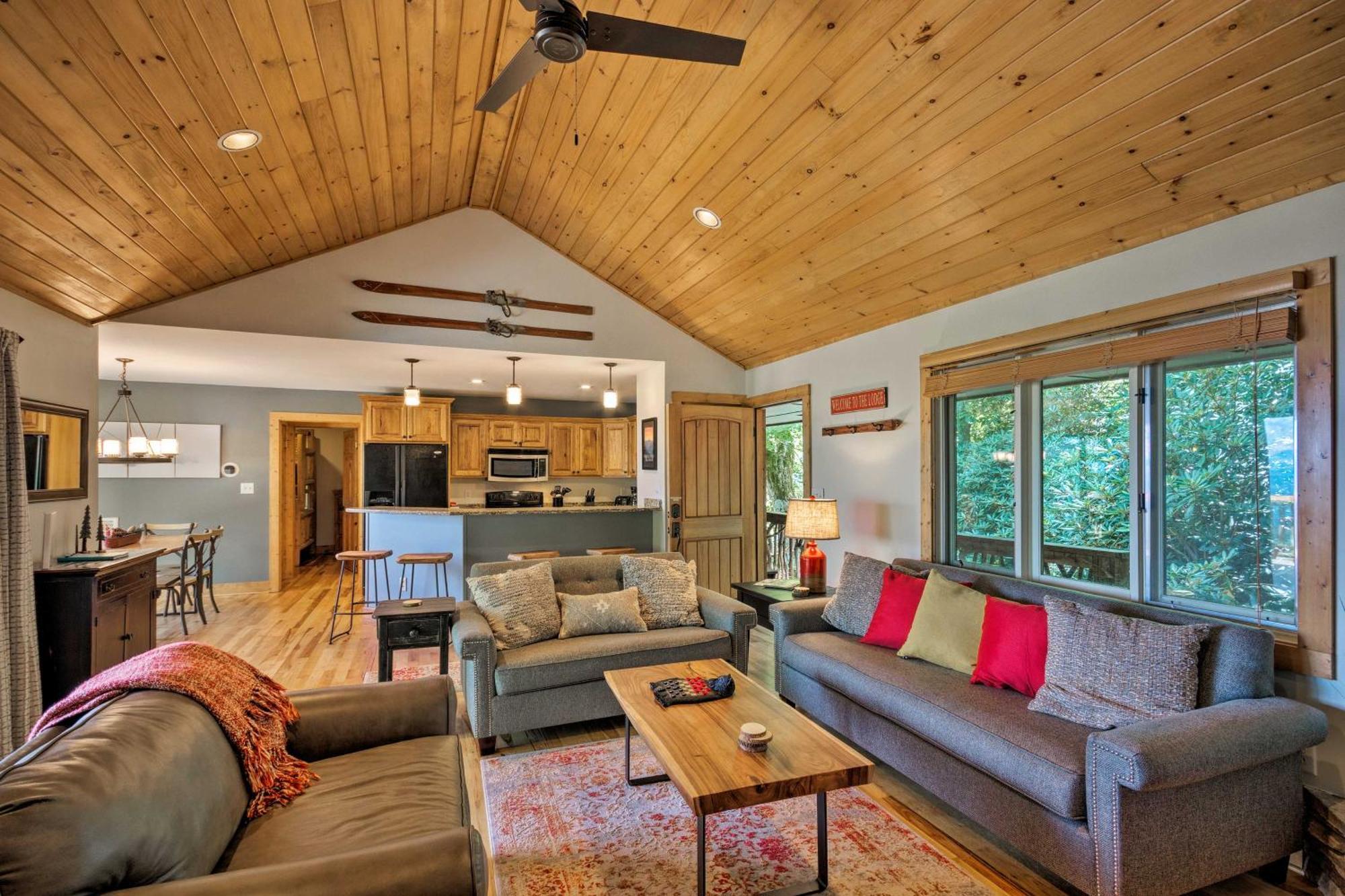 Cabin With Hot Tub And Mountain Views Less Than 5 Mi To Boone بيوينغ روك المظهر الخارجي الصورة
